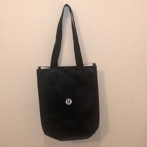 Lululemon reusable bag